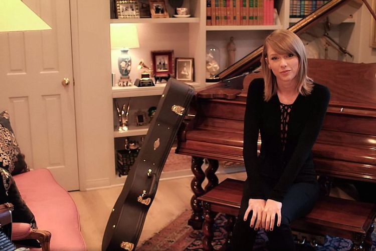 13 THINGS WE'RE OBSESSED WITH IN TAYLOR SWIFT'S HOUSE